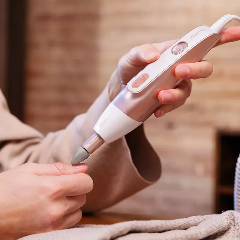 Cecotec PinkyCare 700 Perfect Nails elektrinis manikiūro ir pedikiūro rinkinys, nagų gręžtuvas, 7 antgaliai, 2 greičiai, įkraunamas, rožinė/balta