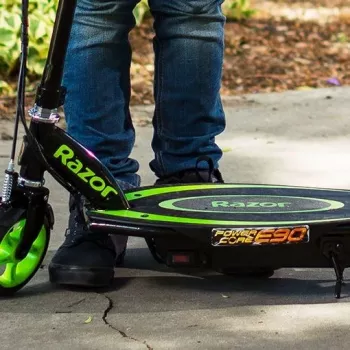 Elektrinis paspirtukas Razor Power Core E90 – 16 km/h – Juodas/Žalias