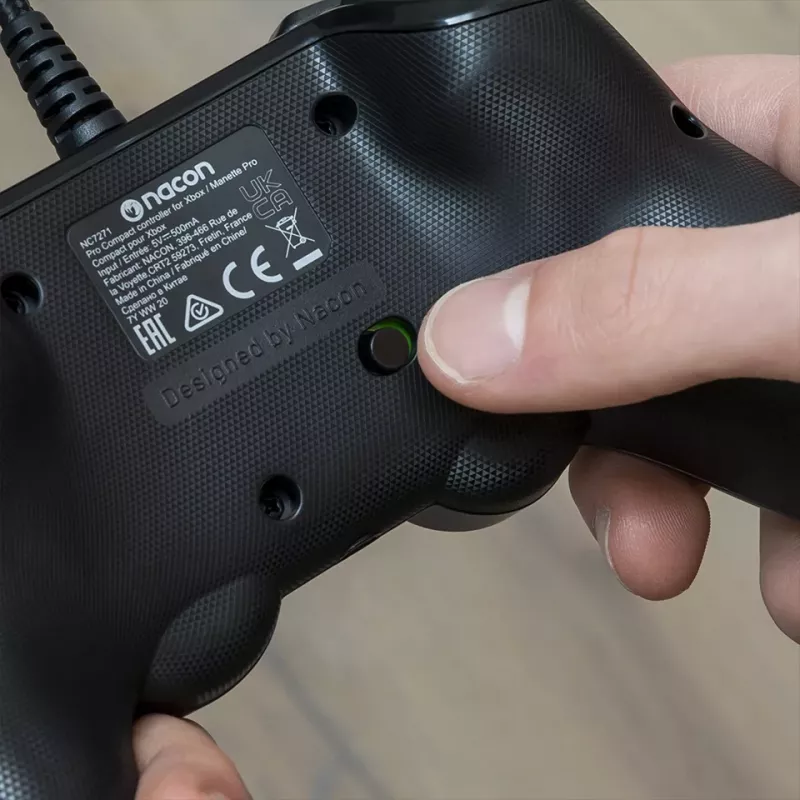 Nacon Compact Pro laidinis valdiklis, skirtas Xbox Series X|S, Xbox One ir PC - Baltas