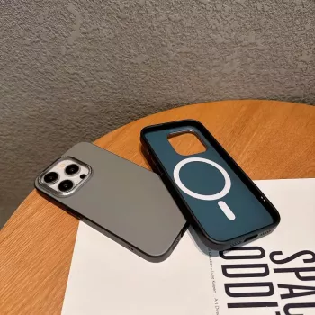 Evelatus Apple iPhone 16 Pro PC NeoCase su MagSafe rudas