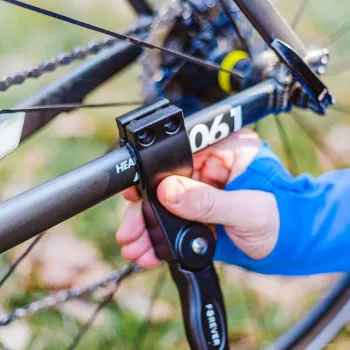 Forever Outdoor Bikes Kickstand – aliumininis šoninis stovas dviračiams 24-29 col., juodas