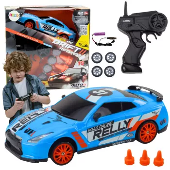 LEAN TOYS nuotoliniu valdymu R/C sportinis automobilis 1:24 mėlynas su keičiamais ratais