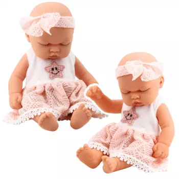 LEAN TOYS Mieganti kūdikio lėlė su rausva nėriniuota suknele ir žvaigždute papuoštu galvos raiščiu
