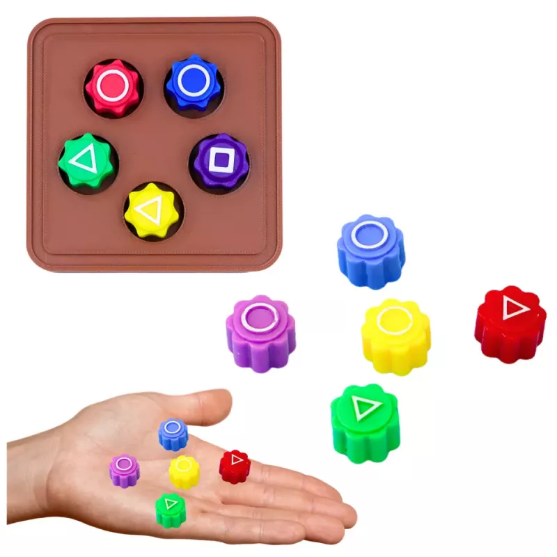 LEAN TOYS Squid Game Tradicinių Korėjos žaidimų rinkinys: Ddakji, rutuliukai, Dalgona, kauliukų sukutis (4 vnt.)