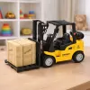 LEAN TOYS Šakininis krautuvas su motorizuotomis metalinėmis šakėmis dėžėms ir padėklams kelti, geltona