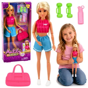 LEAN TOYS Anlily lėlė sportiniu kostiumu su hanteliais, vandens buteliuku, krepšiu ir aksesuarų rinkiniu