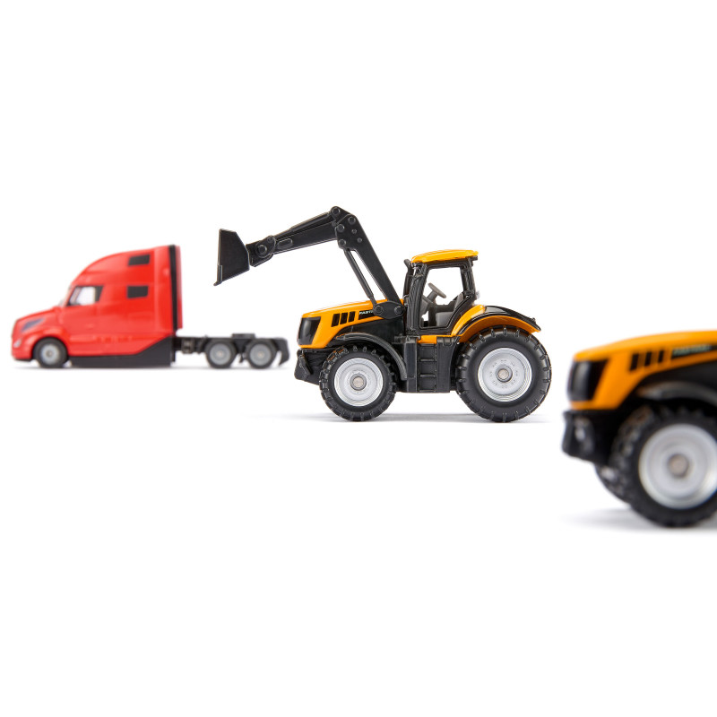 SIKU 1785 SUPER vilkikas Volvo su JCB traktoriais