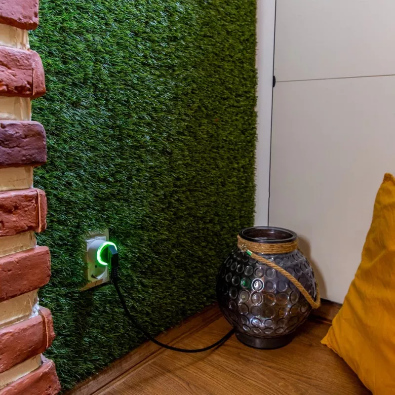 Išmanusis kištukas Shelly Plug S Gen3 — Wi-Fi išmanusis lizdas su energijos stebėjimu, F tipas, 110–230 V, 2500 W, baltas