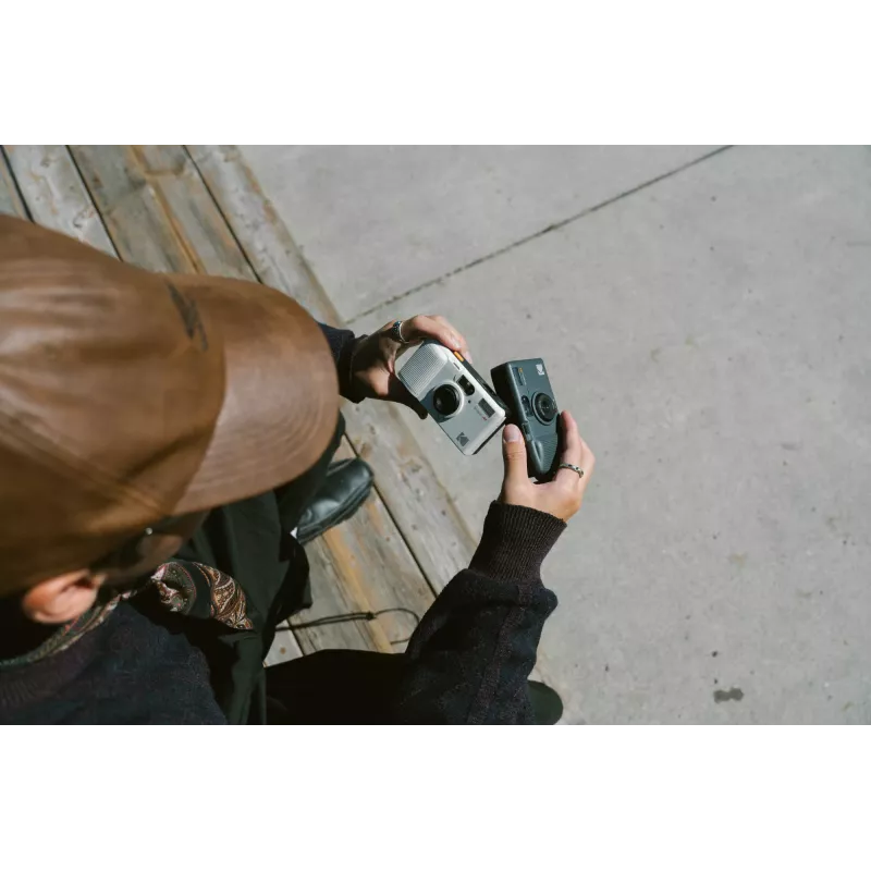 „Kodak Snapic A1“ 35 mm juostinis fotoaparatas, pilka spalva