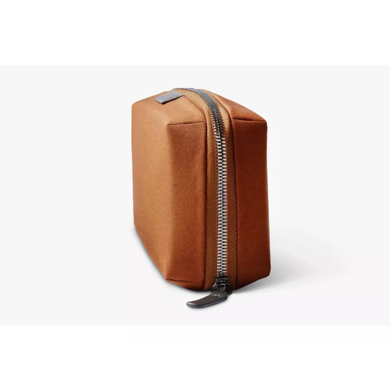 Bellroy Tech Kit - Technikos aksesuarų organizatorius (Bronzinė)