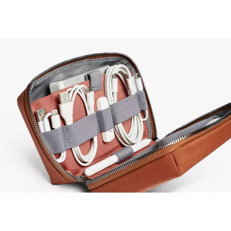 Bellroy Tech Kit - Technikos aksesuarų organizatorius (Bronzinė)