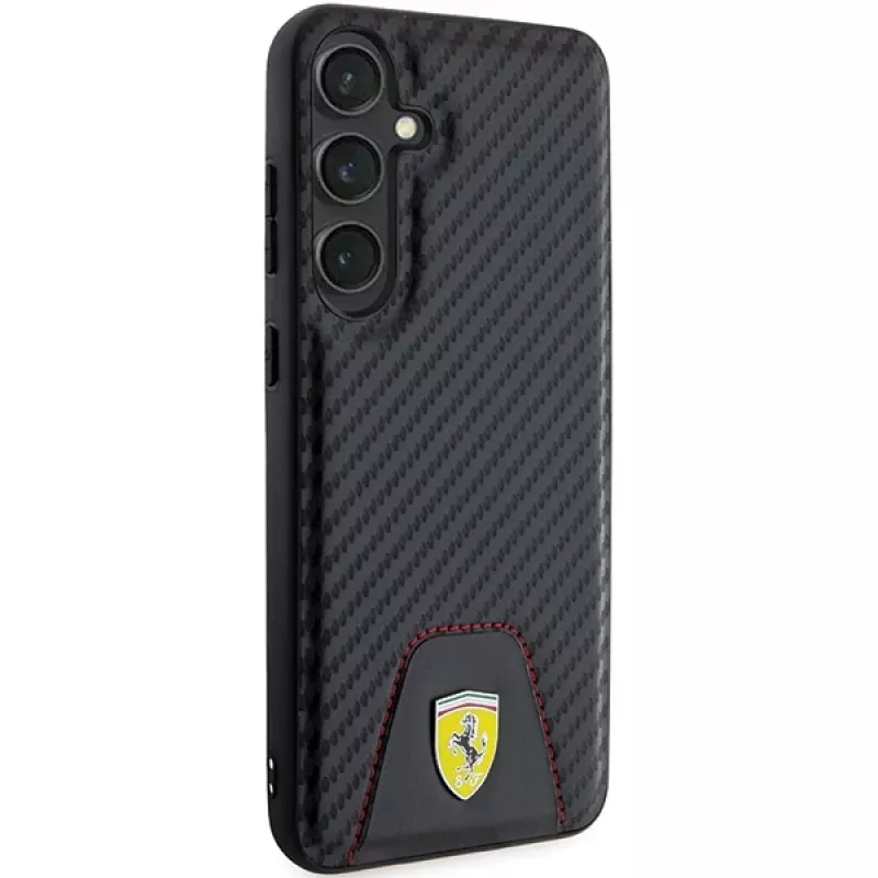 Ferrari FEHCS24MN3PUK Kietasis dėklas, skirtas Samsung Galaxy S24+ (SM-S926) – anglies pluošto raštas, susiūtas dugnas, juoda spalva