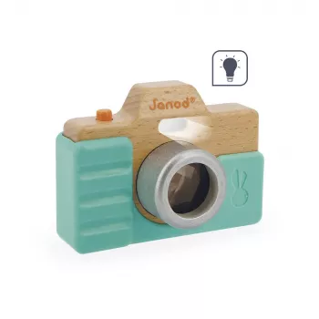 Janod Wooden Camera with Sound and Flash Light