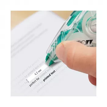 Tombow MONO YXE korekcinis volelis – žalias/skaidrus – 16 m x 4,2 mm – lizdinė pakuotė