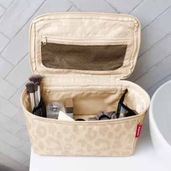 Reisenthel Beauty Case Leo Vanilla FF1043 – Kosmetinė 4L iš perdirbto poliesterio