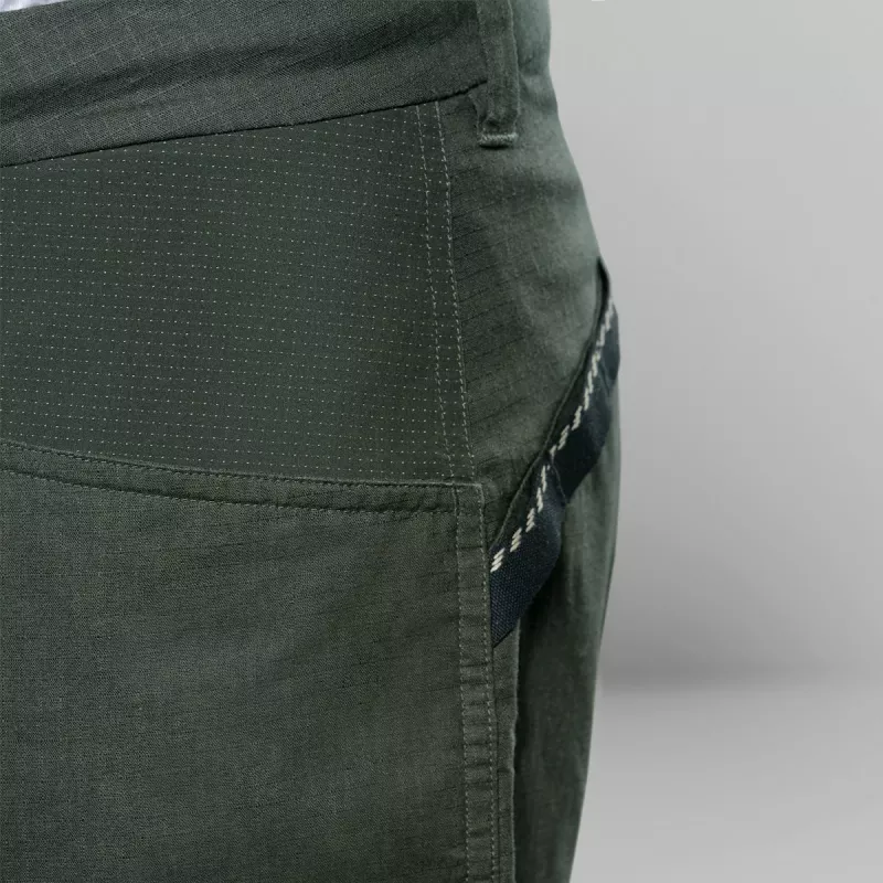 Salewa Agner Hemp Ripstop Shorts - Dark Olive - Dydis M