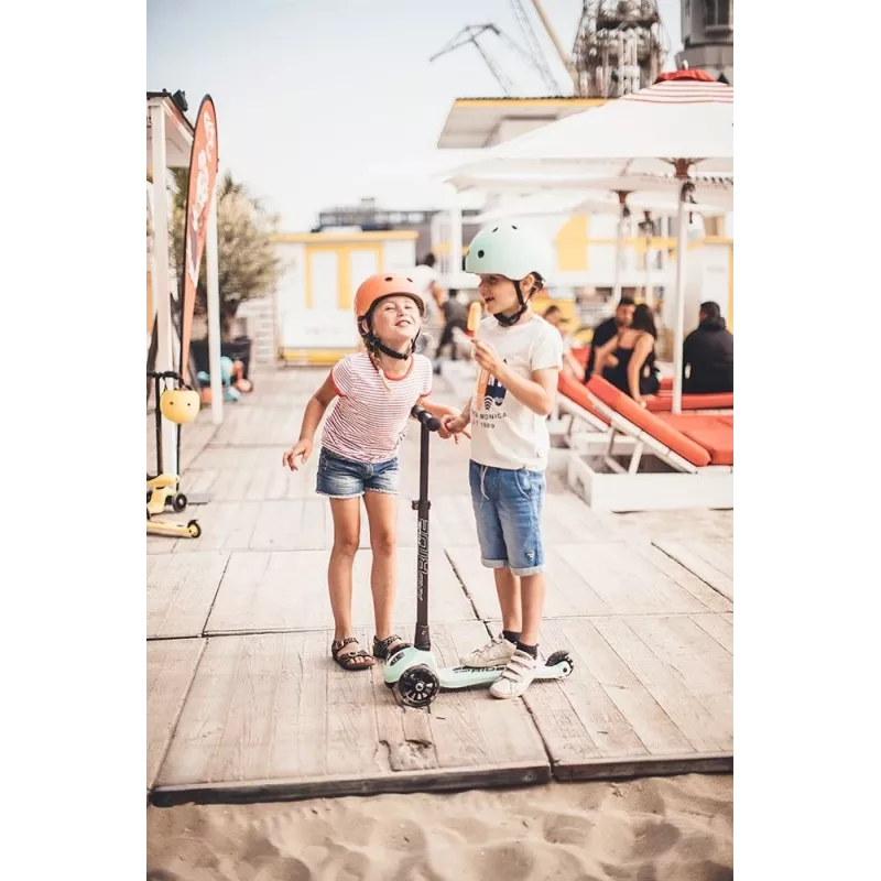 Scoot & Ride Highwaykick 3 LED Kiwi 3 ratų paspirtukas