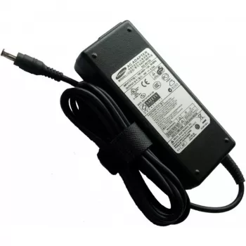 Samsung BA44-00215A 90 W 19 V kintamosios srovės maitinimo adapteris nešiojamam kompiuteriui – juodos spalvos