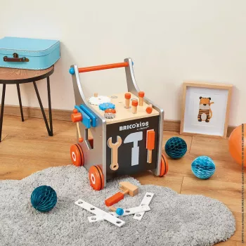 Janod Brico'Kids Magnetinis darbastalis ant ratukų su įrankiais – 24 dalys
