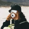 LOVEINSTANT Apsauginis dėklas Fujifilm Instax Mini 12 – Pliušinio šuns dizainas – Ruda