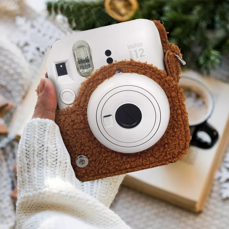 LOVEINSTANT Apsauginis dėklas Fujifilm Instax Mini 12 – Pliušinio šuns dizainas – Ruda