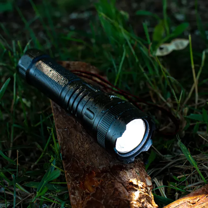 VAYOX VA0179 įkraunamas žibintuvėlis, 600 lm, 10 W, zoom, išorinės baterijos funkcija, USB-C