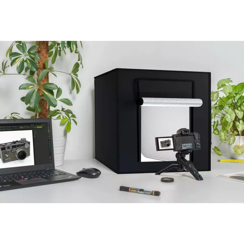 Newell M80 II besiškėlių palapinė, 80 W LED (NL2802)