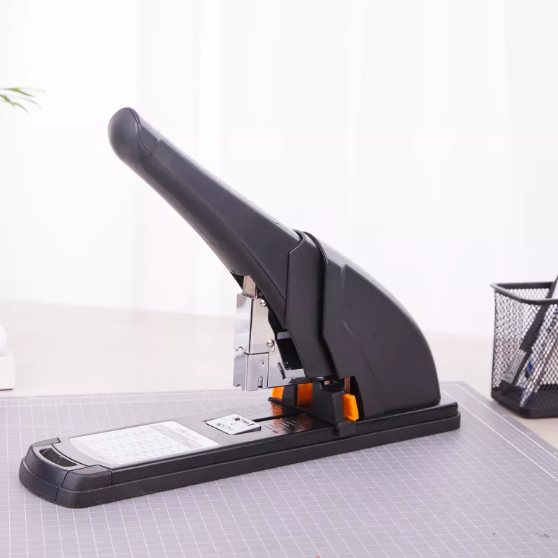 Deli Heavy Duty Stapler Black - Office Stationery