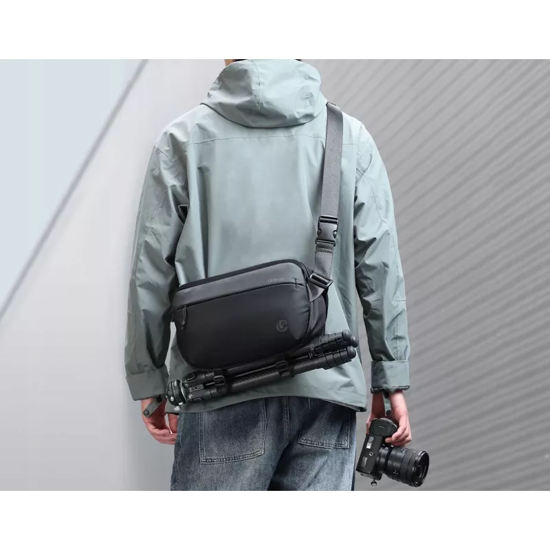 Ulanzi PB038 Travel Sling Bag V2 - Black, 7L, Water-Resistant