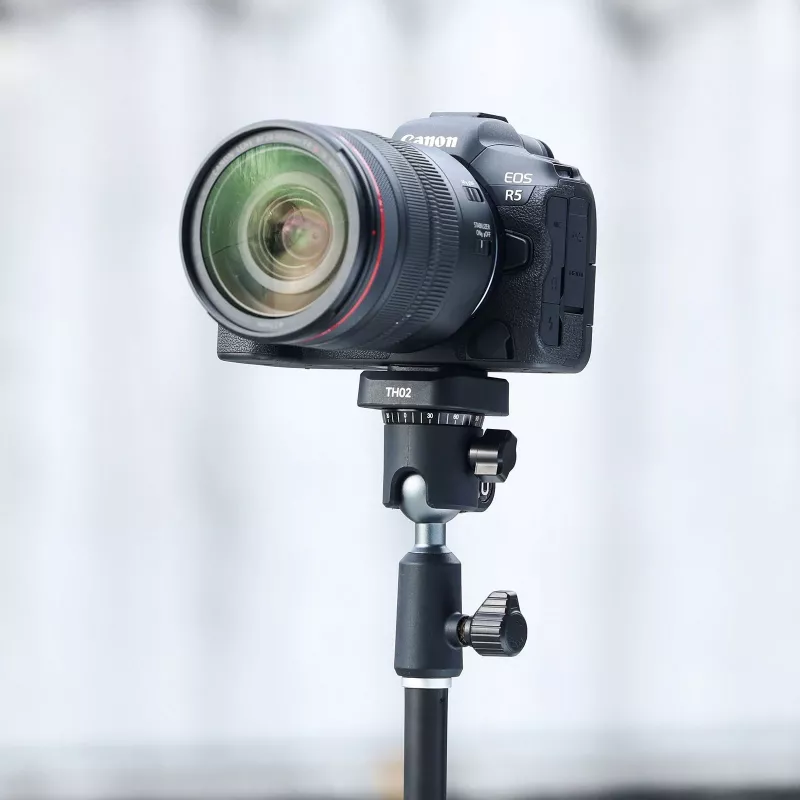 ULANZI F38 Quick Release Mount Adapter su 16mm kaiščiu ir 12mm kaiščio imtuvu, 1/4 inch-20 sraigtas, juodas