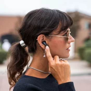 JLab Epic Pods ANC True Wireless Earbuds su hibridiniu aktyviu triukšmo slopinimu, Bluetooth 5.3, IP55, 50h veikimo laikas, juodi
