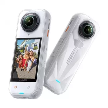 „Insta360 X5 360-Degree Action Camera Standard Bundle“ satino baltos spalvos
