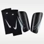 Nike Mercurial Lite futbolo blauzdų apsaugos juodos DN3611 010 dydis M