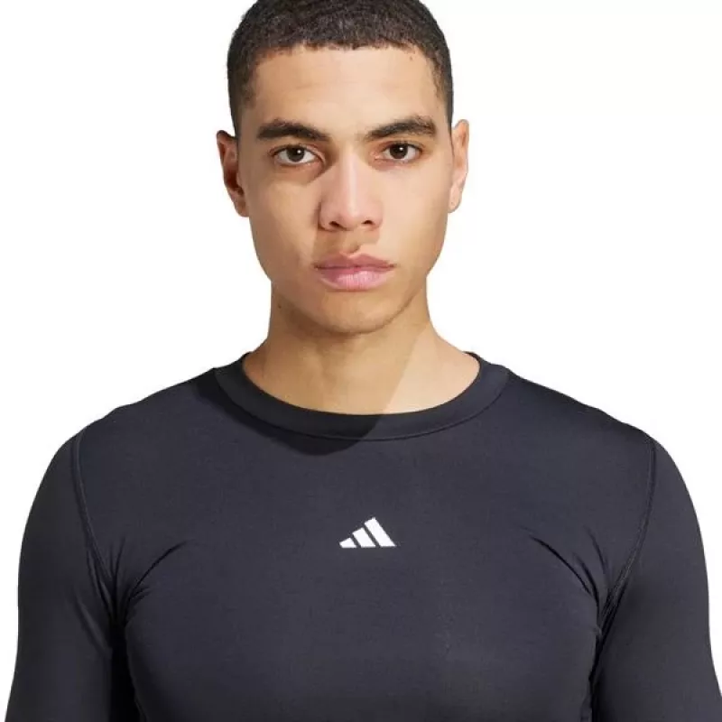 adidas Techfit ilgomis rankovėmis marškinėliai vyrams, juodi, M dydis