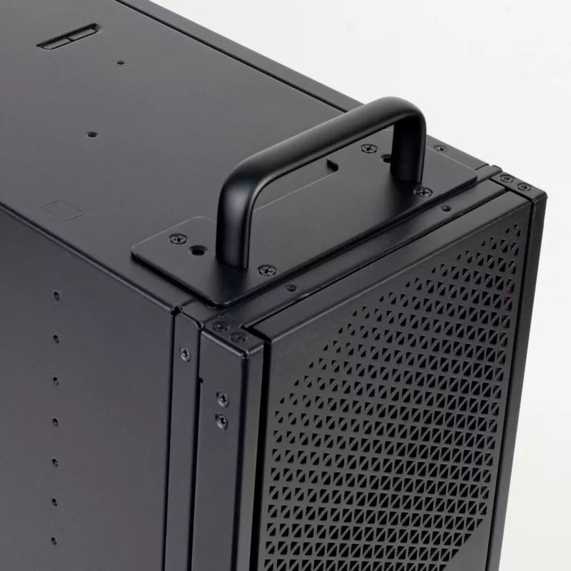 SilverStone RAC-CF4-440 4 kanalų ventiliatorių valdiklis, 5,25 colio lizdui, 30W kanalui, juodas