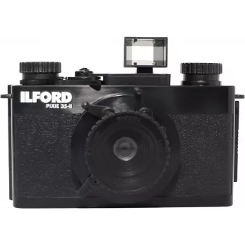 ILFORD PIXIE 35 mm juostinis fotoaparatas – sidabrinis/juodas, su blykste ir automatiniu fokusavimu