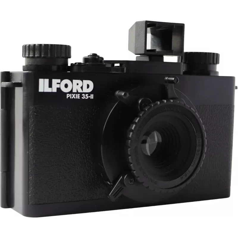 ILFORD PIXIE 35 mm juostinis fotoaparatas – sidabrinis/juodas, su blykste ir automatiniu fokusavimu