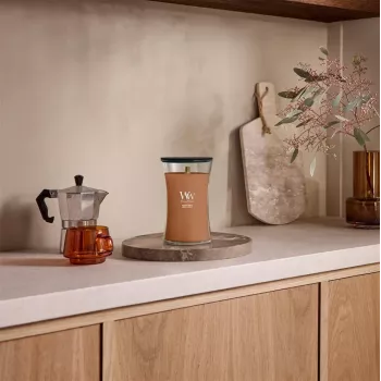 WoodWick Radiant Amber 609,5g kvapioji žvakė su medine dagtimi, iki 180 valandų degimo, smėlio laikrodžio formos stiklinėje