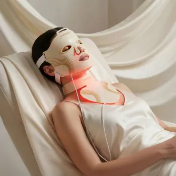 Medivon LED šviesos veido kaukė Lumi Max - 7 spalvų fotonų terapija, 192 šviesos diodai, nuotolinio valdymo pultelis, reguliuojamas intensyvumas ir laikmatis