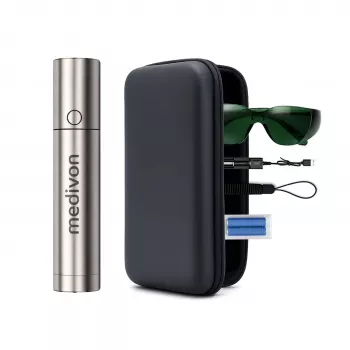 MEDIVON Lumix kompaktiška LED šviesos terapijos lempa, 5 bangų ilgiai 460–900 nm, 5 min. laikmatis, Li-ion akumuliatorius, sidabrinės spalvos