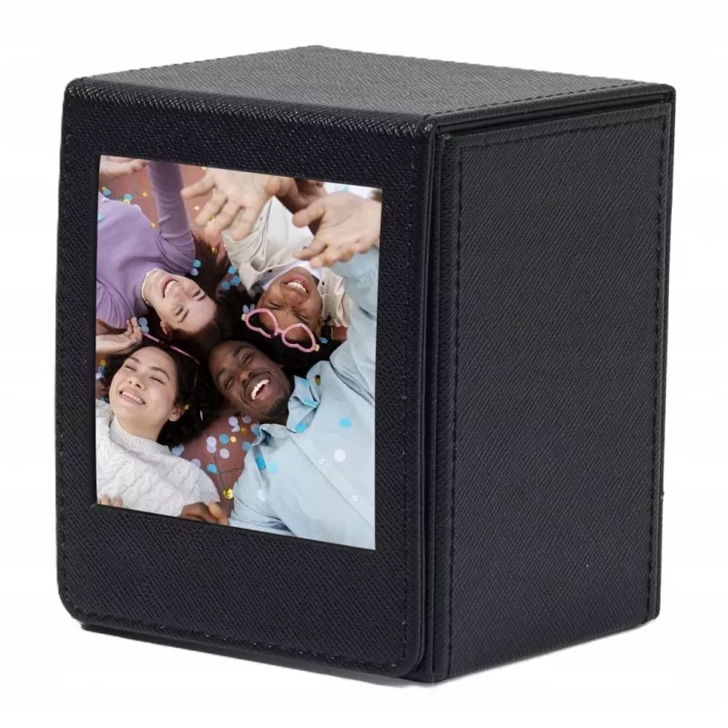 LOVEINSTANT nuotraukų laikymo dėžutė Fujifilm Instax Square – juoda su peržiūros langeliu, talpina 100 nuotraukų