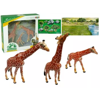 LEAN TOYS Žirafų šeimos figūrėlės edukacinės, 3 vnt. + Afrikos fonas