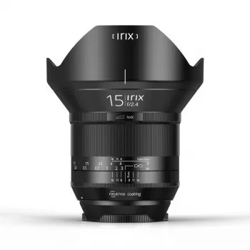 Irix 15mm f/2.8 Blackstone itin plataus kampo objektyvas, skirtas Pentax K