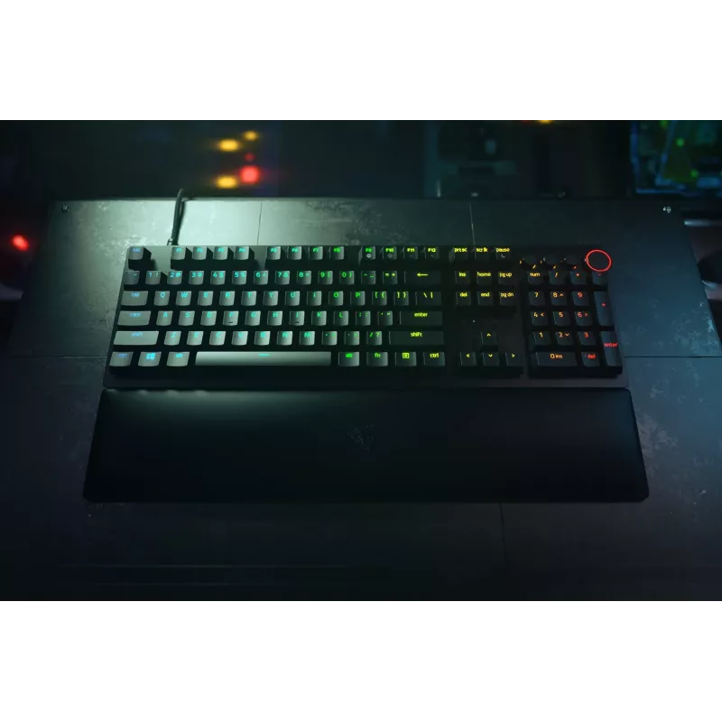 Laidinė optinė žaidimų klaviatūra Razer Huntsman V2, Linear Red jungikliai, šiaurietiškas išdėstymas, RGB, juoda (RZ03-03930600-R3N1)