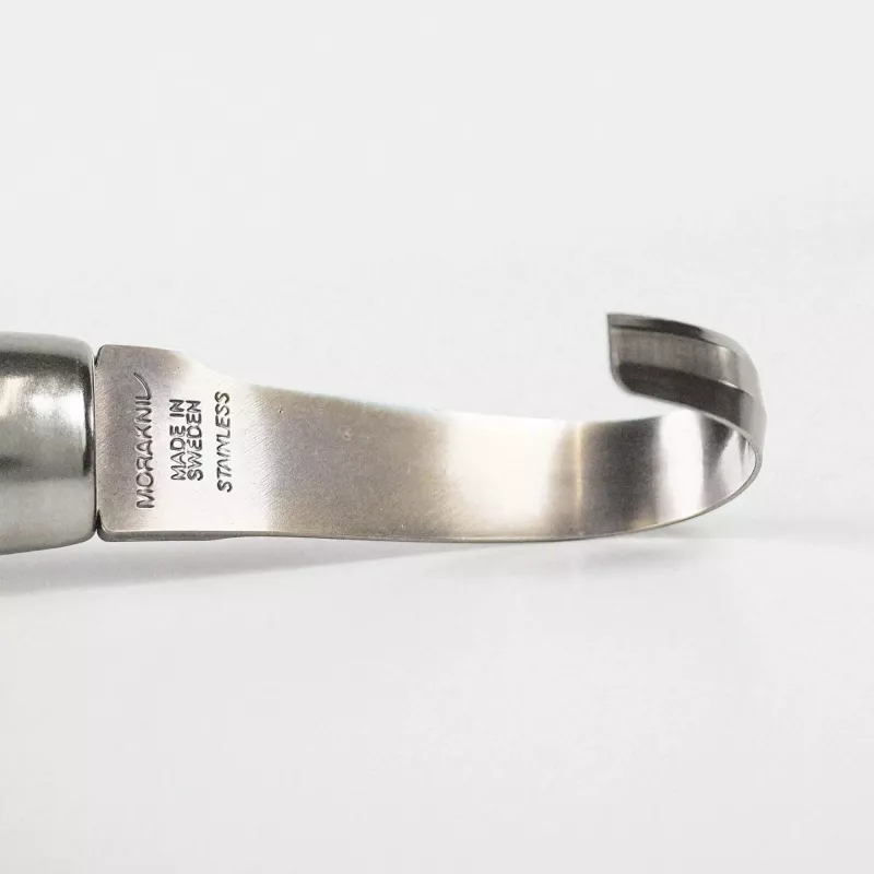 Morakniv Hook Knife 13385 nerūdijančio plieno drožimo peilis su aliejuoto beržo rankena, dešiniarankis