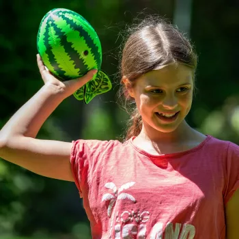 SCHILDKROT Splash Ball Watermelon vandens kamuolys, žalias, 250 mm skersmens, neslidžiu paviršiumi, 1 vnt. (970292)