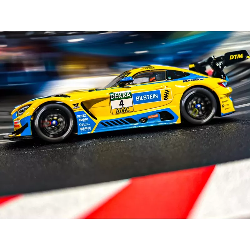 Carrera 20032014 DIGITAL 132 Mercedes-AMG GT3 Evo Mercedes-AMG Team HRT Nr.4 DTM 2023 lėlių automobilis