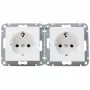 HEINRICH KOPP HK07 KombiQuick 2 vietų horizontalus įleidžiamas Schuko lizdas, grynai balta (RAL 9010), su apsauga nuo vaikų, 16 A, 250 V, greito prijungimo gnybtai, be halogenų termoplastikas 133829004