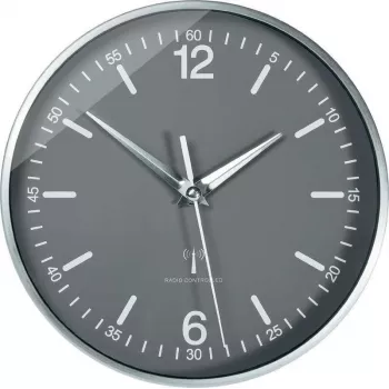 TFA Dostmann 60.3503 radijo bangomis valdomas aliuminis sieninis laikrodis, juodas