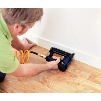 RAPID TOOLS Pneumatinis vinių kalimas ir segiklis PBS121 mėlynas/geltonas su dėklu, skirtas 606 tipo segtukams (12-30 mm) ir 8 tipo vinims 5000053
